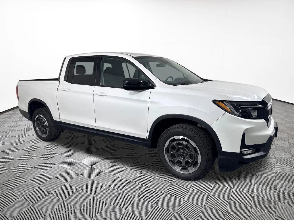 Used 2024 White Honda Sport image 5