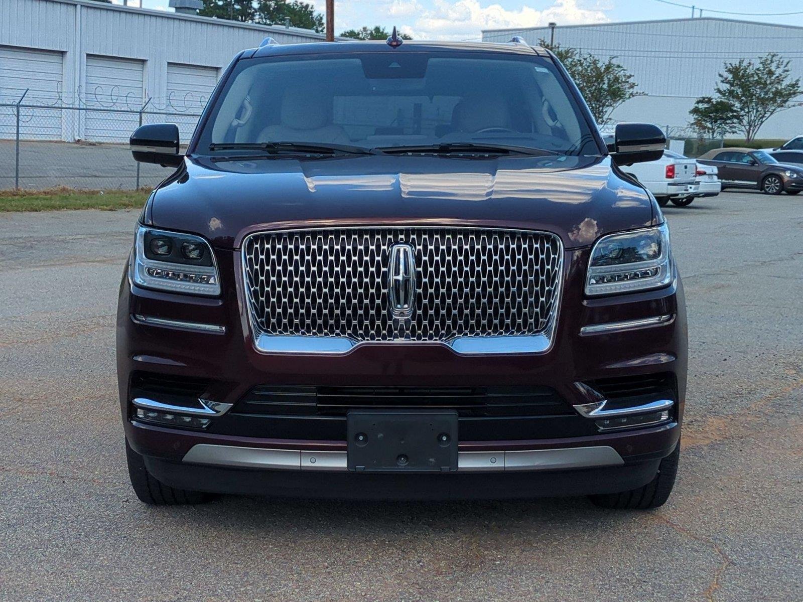 Used 2019 Burgundy Velvet Metallic Tinted Clearcoat Lincoln Reserve image 8