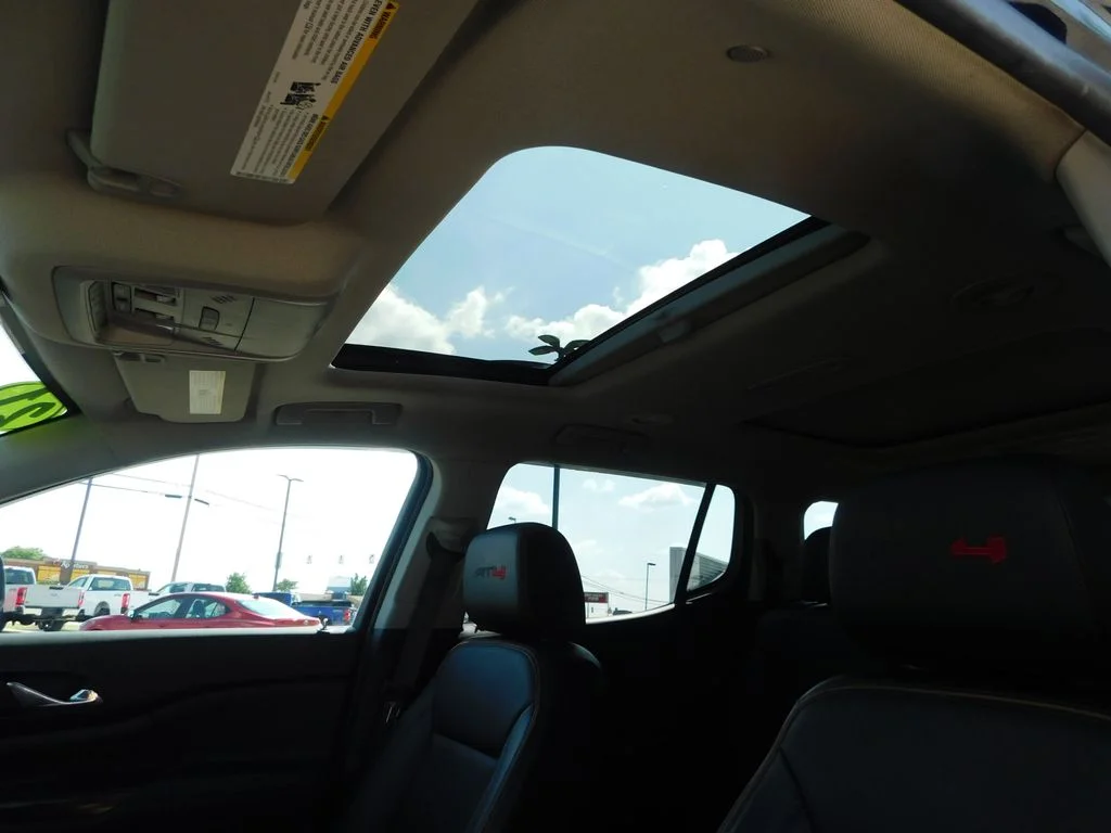 Used 2021 Midnight Blue Metallic GMC AT4 image 12