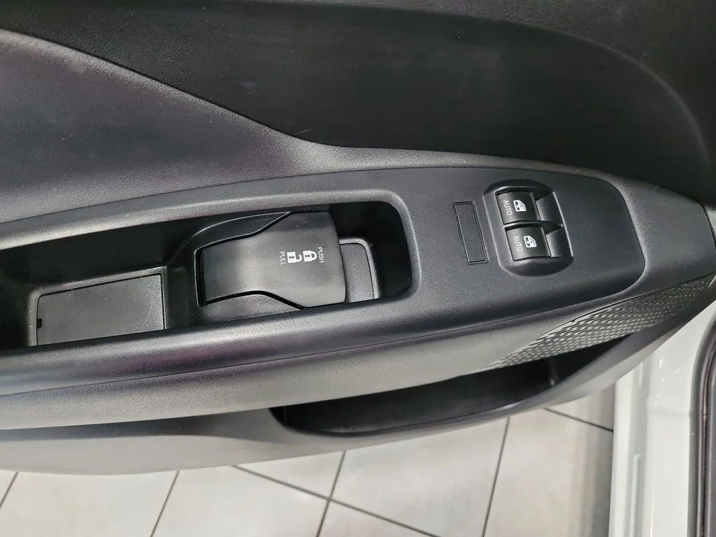Used 2022 White Ram Base image 20