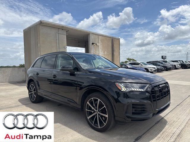 2023 Audi Q7 55 Premium Plus quattro Tiptronic's photo