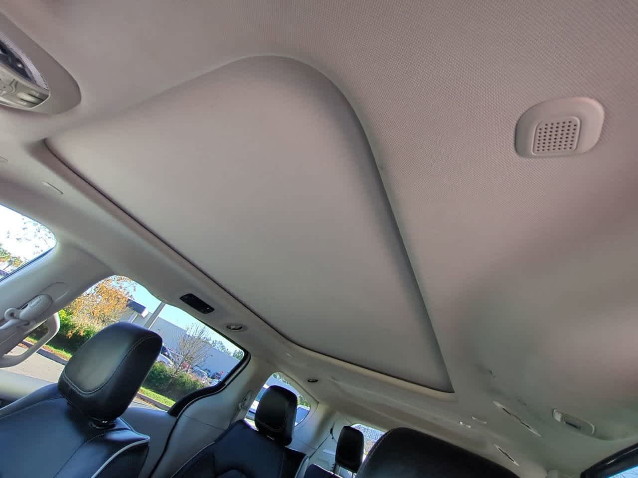 2022 Chrysler Pacifica Hybrid Limited - Photo 20