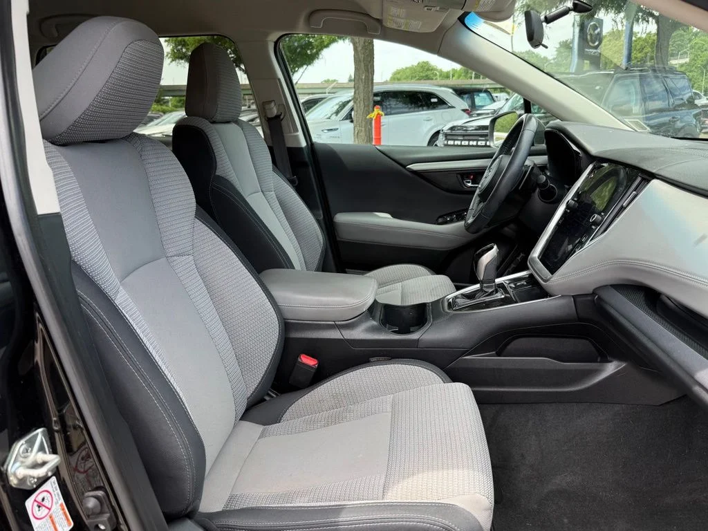 Used 2020 Black Subaru Premium image 28