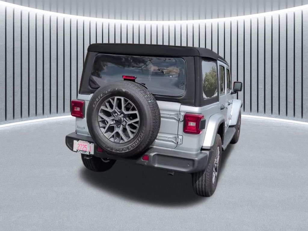 Used 2024 Silver Jeep Sahara image 8