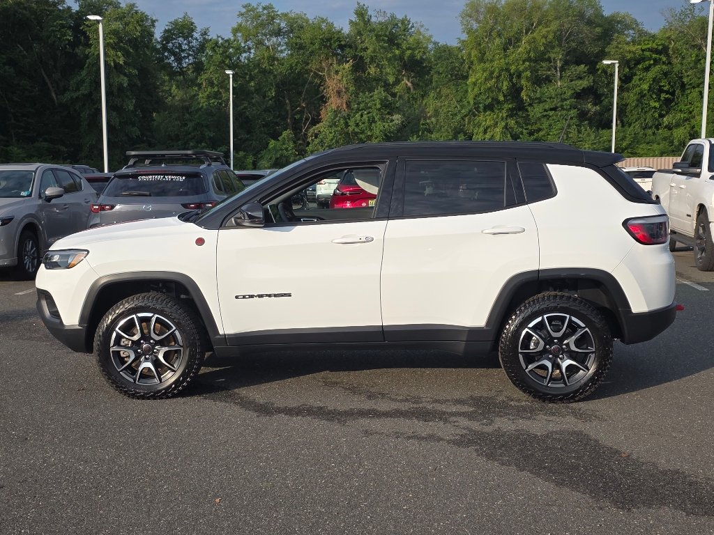 Used 2025 Bright White Clear Coat Jeep Trailhawk image 12