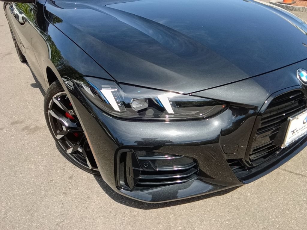 Used 2026 Black Sapphire Metallic BMW M440i xDrive image 30