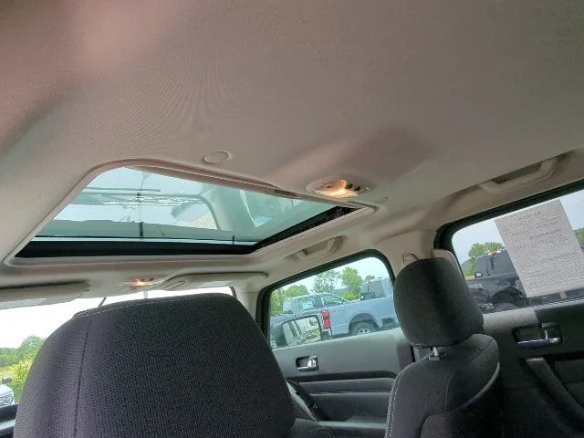 Used 2009 Black Hummer Base image 25
