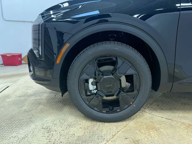 New 2026 Ebony Black Kia X-Line image 20