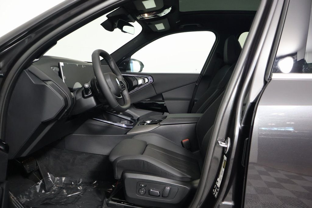 New 2026 Dark Graphite Metallic BMW 30 xDrive image 5