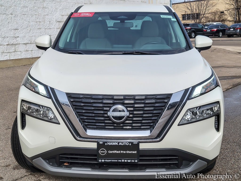 Certified Used 2023 Pearl White Tricoat Nissan SV image 4