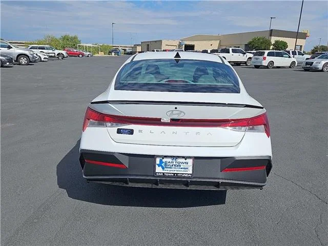 New 2025 Serenity White Hyundai SEL Sport image 4