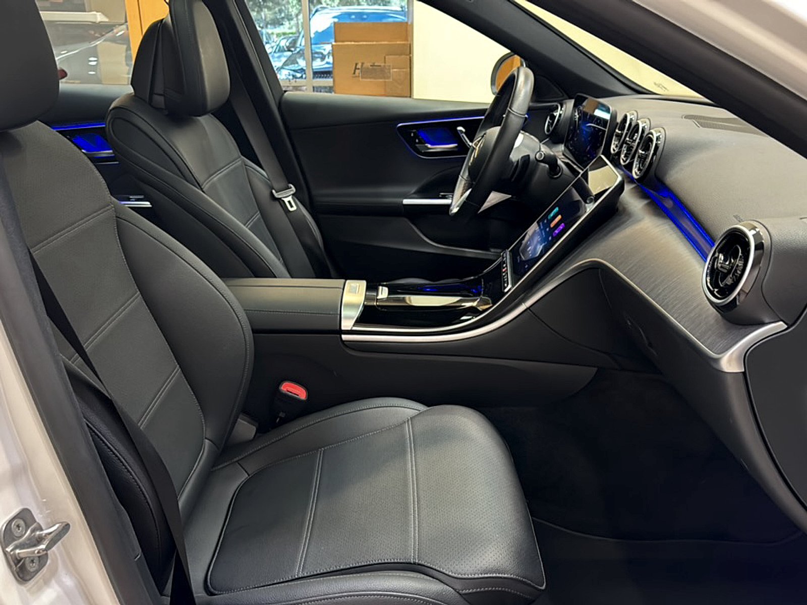 Certified Used 2025 Polar White Mercedes-Benz  image 12
