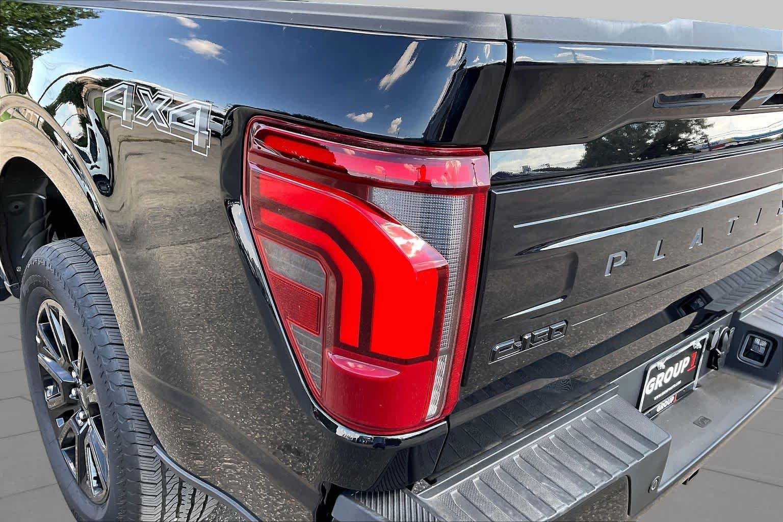 2026 Ford F-150 Platinum - Photo 14