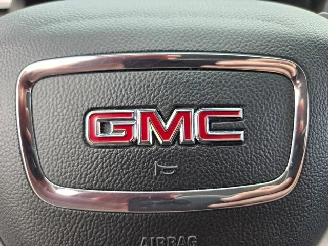 Used 2019 White GMC SLT-2 image 32