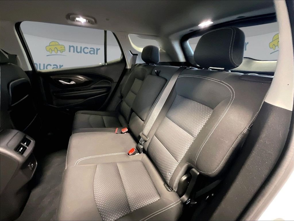 Used 2024 White GMC SLE image 15