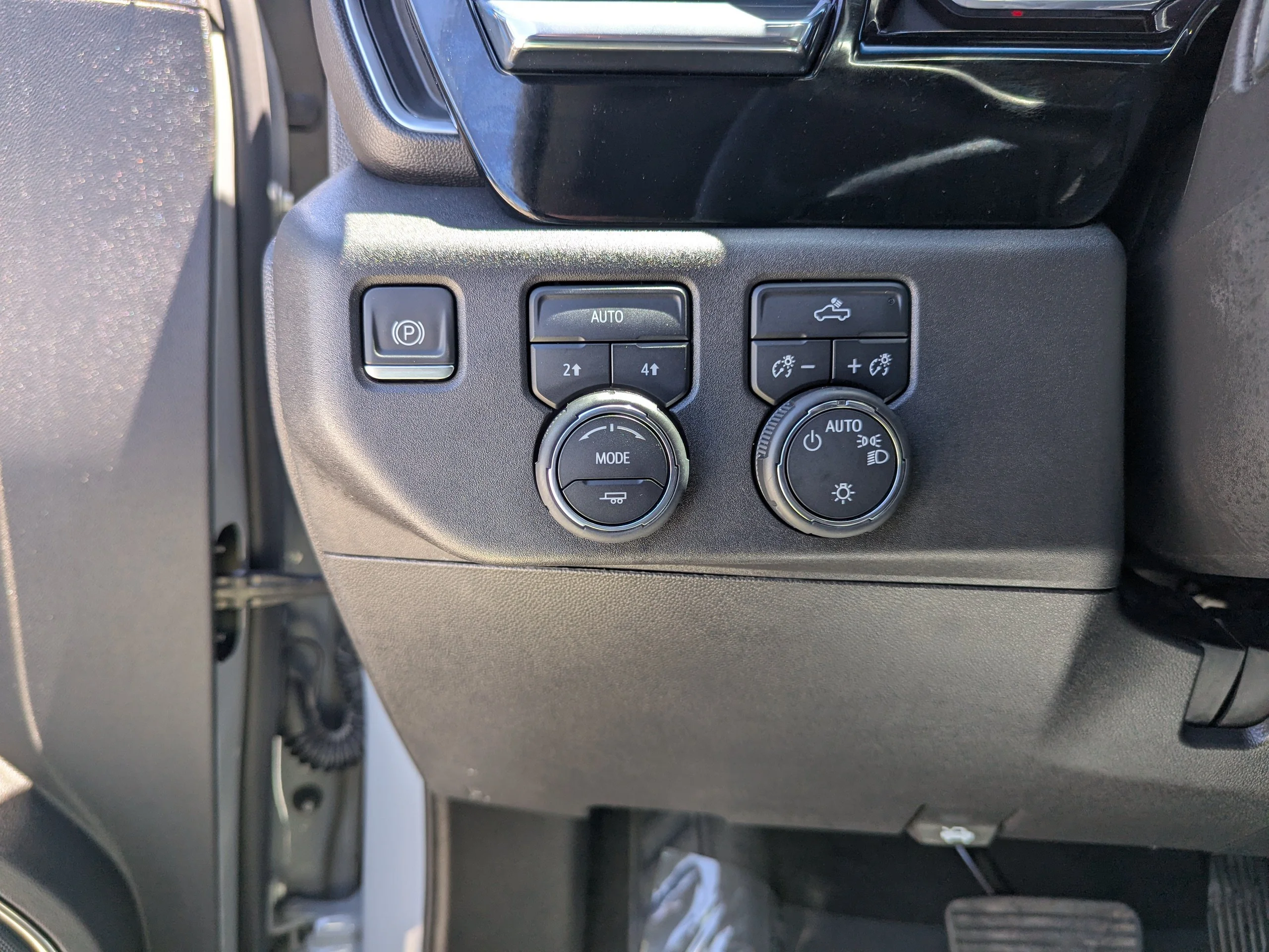 2024 Chevrolet Silverado 1500 LT - Photo 14