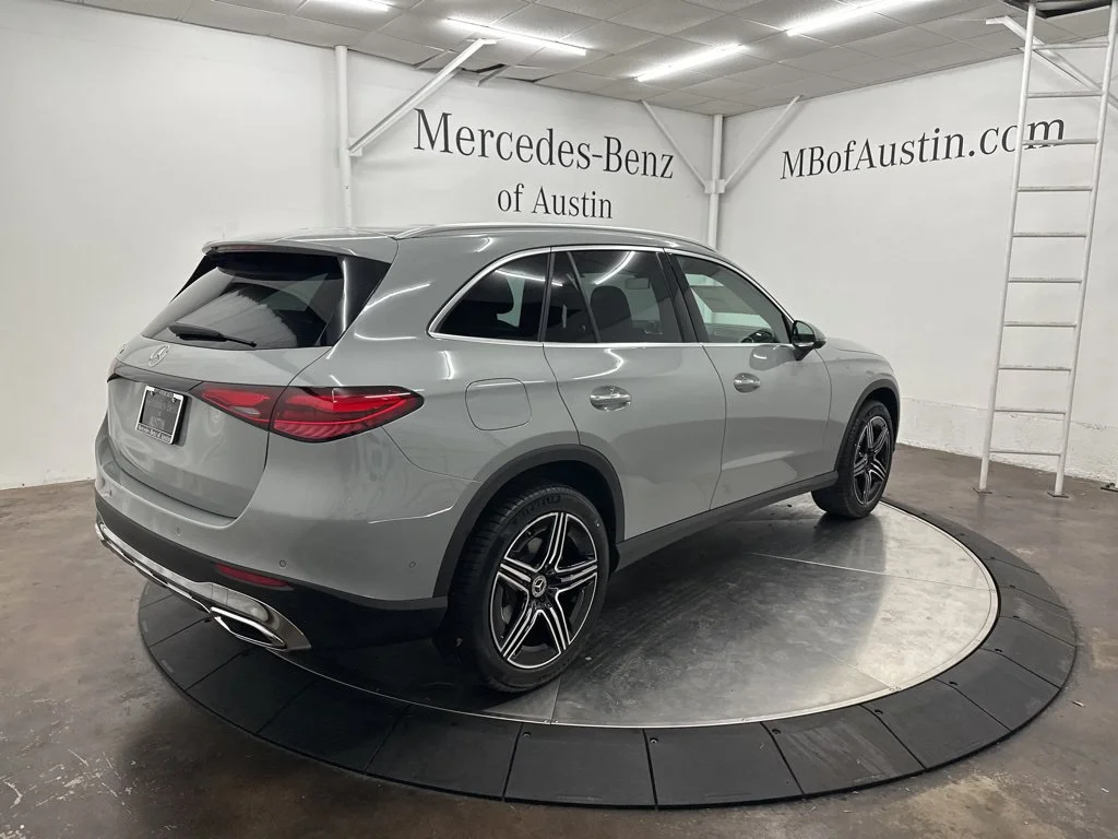 Used 2026 White Mercedes-Benz GLC 300 image 7