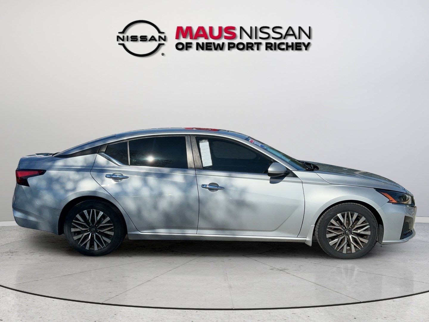 Used 2023 Silver Nissan 2.5 SV image 22