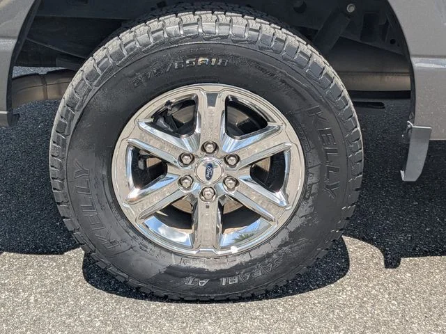 Certified Used 2025 Gray Metallic Ford XLT image 9