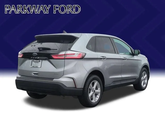 Used 2024 Silver Ford SE image 5