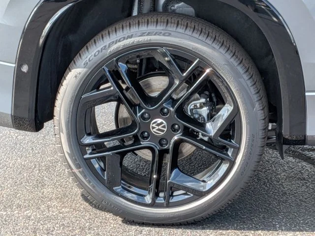 New 2026 Silver Volkswagen 2.0T SE R-Line Black image 6
