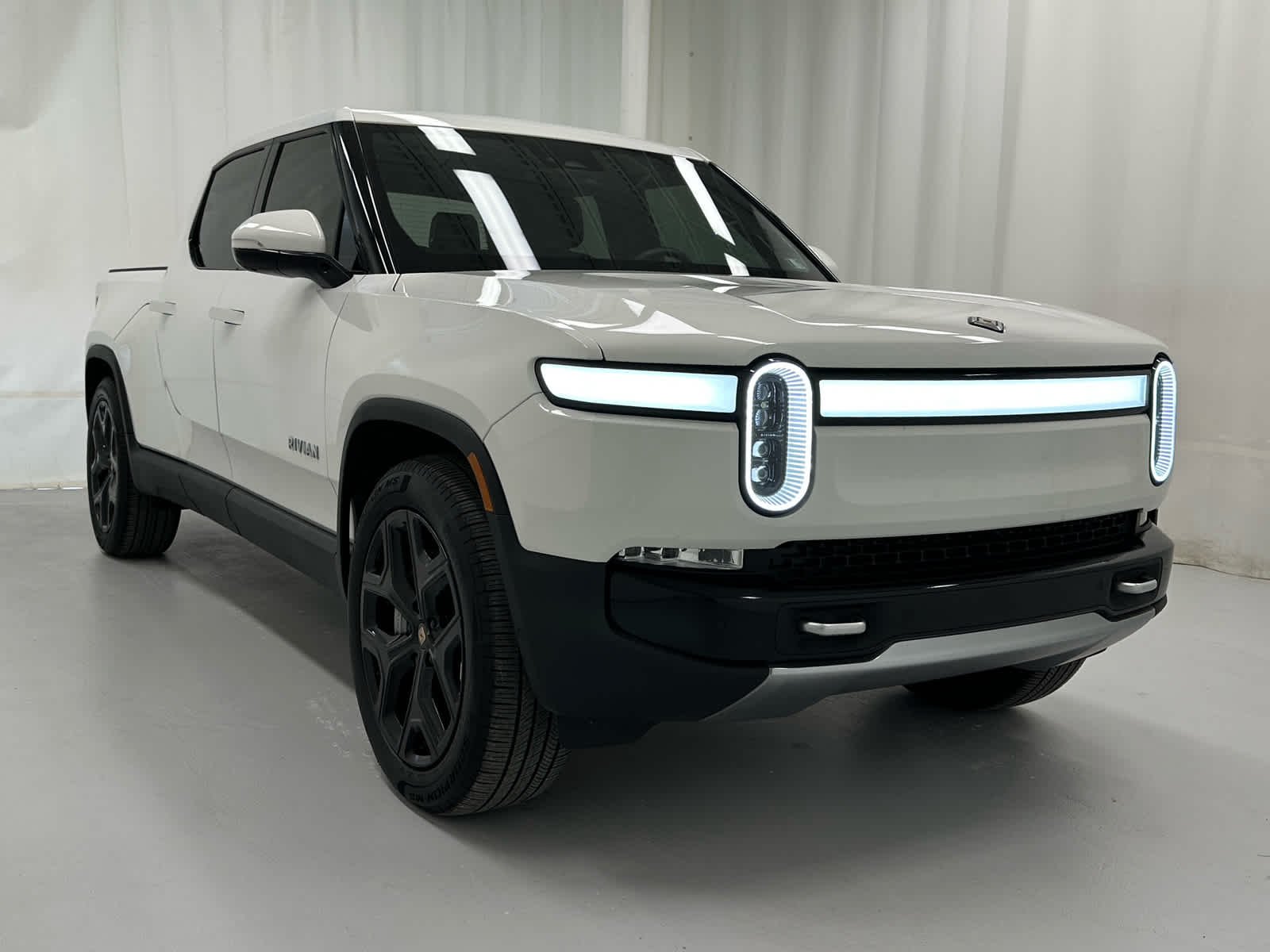 2023 Rivian R1T Adventure