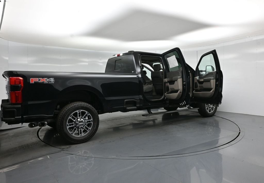 New 2026 Agate Black Metallic Ford Platinum image 5