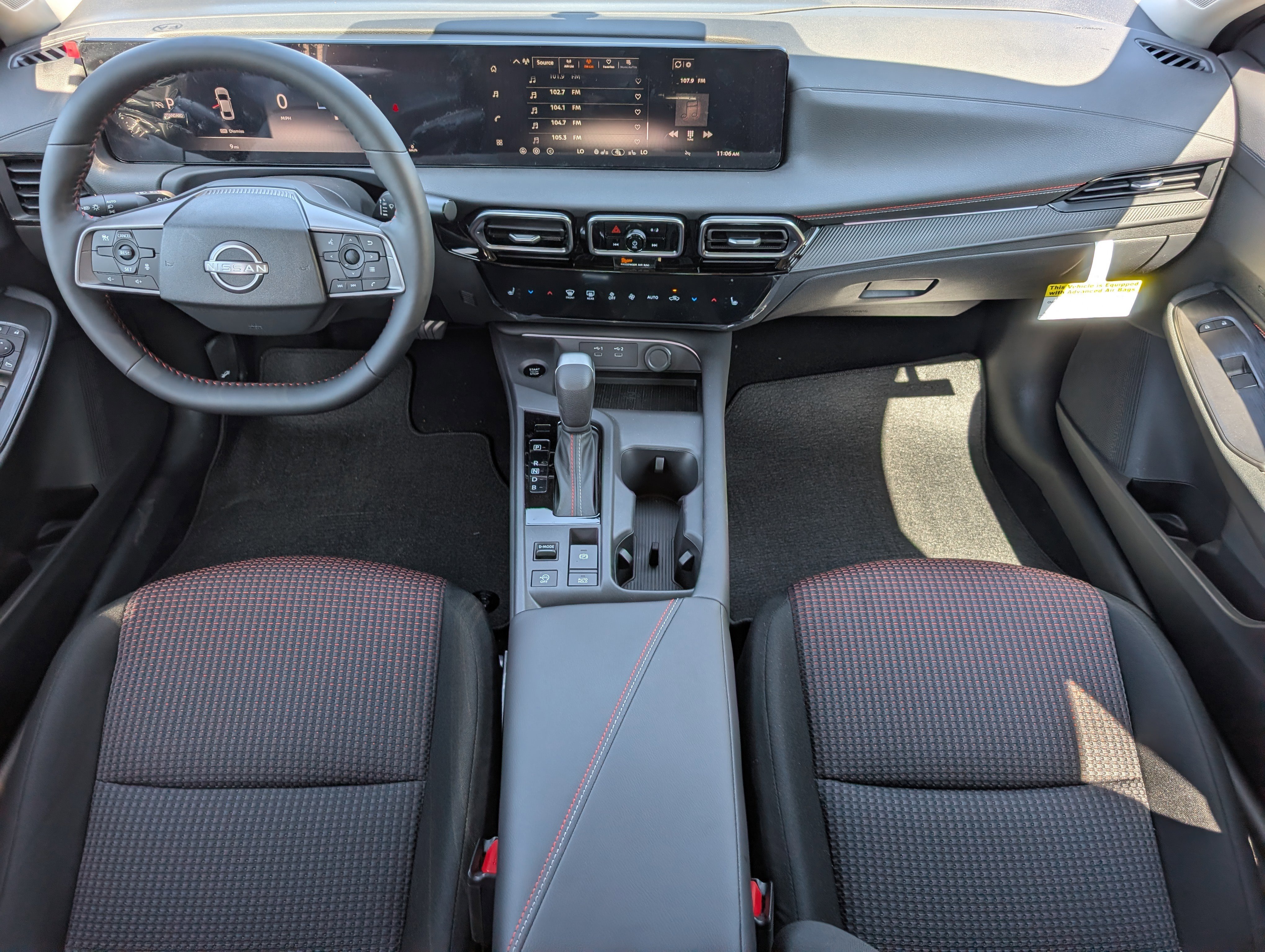 New 2026 Atlantic Gray Metallic / Super Black Two-tone Nissan SR image 5