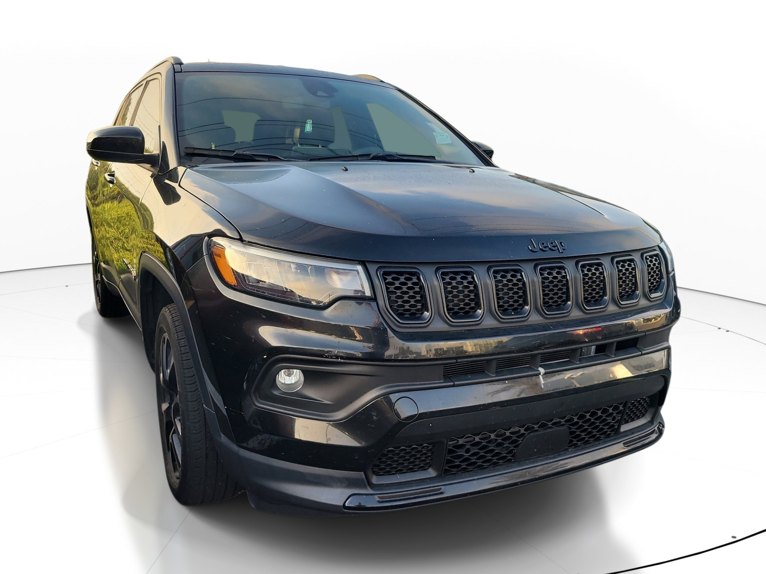 Used 2023 Diamond Black Crystal Pearlcoat Jeep Altitude image 1