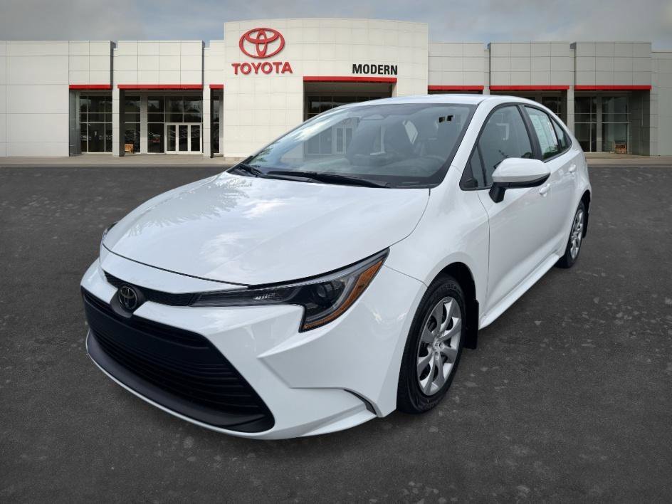 2026 Toyota Corolla LE CVT's photo