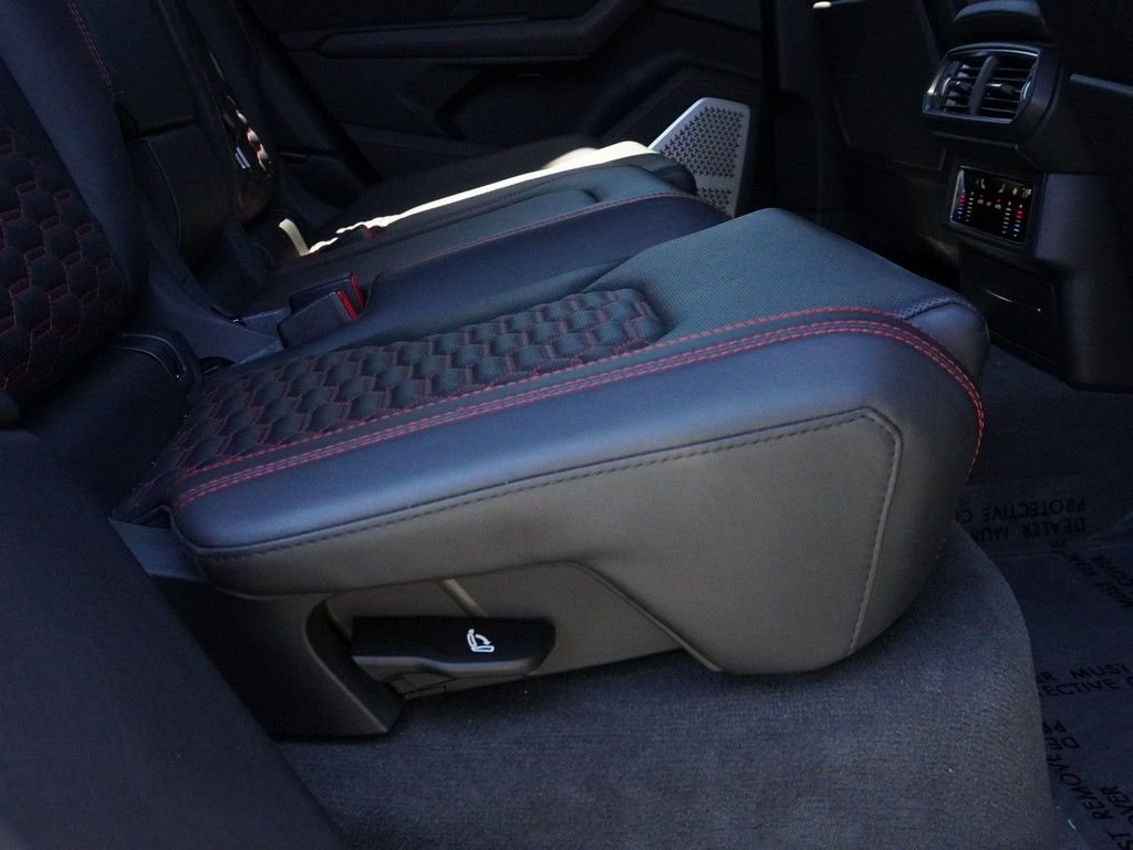 Used 2020 Black Lamborghini Base image 39