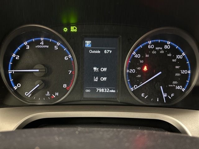 Used 2017 Super White Toyota XLE image 22
