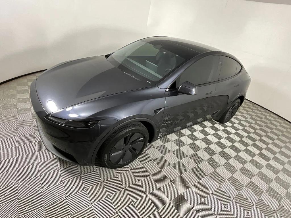 Used 2026 Green Tesla Long Range image 9