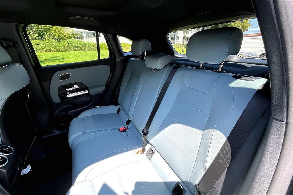 New 2026 Night Black Mercedes-Benz GLA 250 image 24