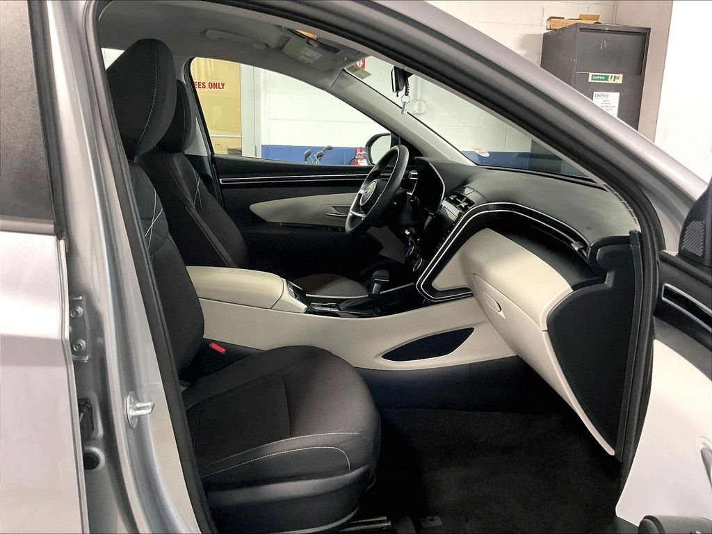 Used 2024 Silver Hyundai SE image 11