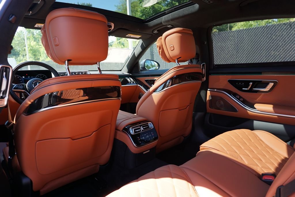New 2026 Graphite Grey Metallic Mercedes-Benz S 580 image 15
