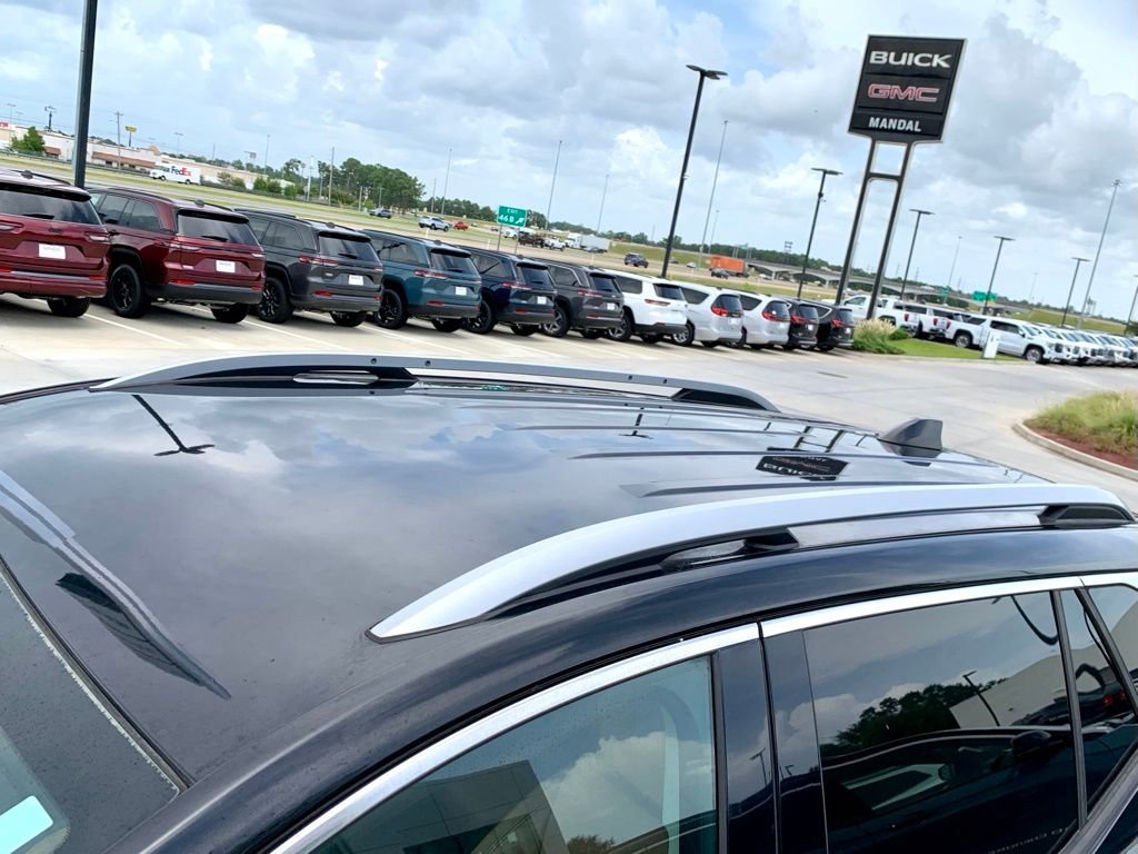 Used 2020 Black GMC SLT image 44