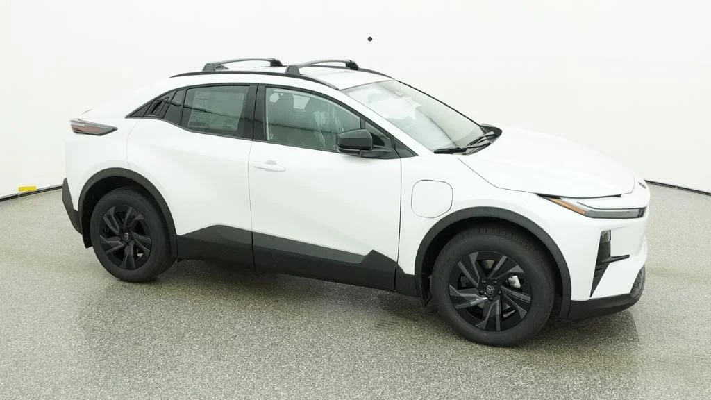 New 2026 Wind Chill Pearl Toyota SE image 11