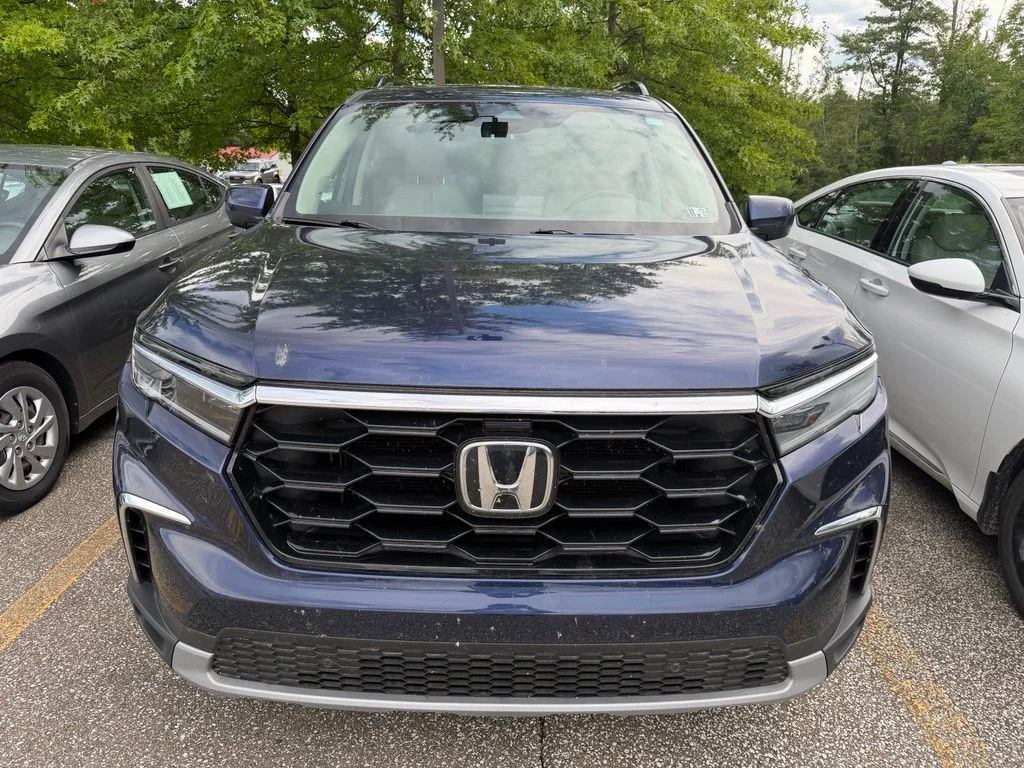 Used 2024 Blue Honda Touring image 2