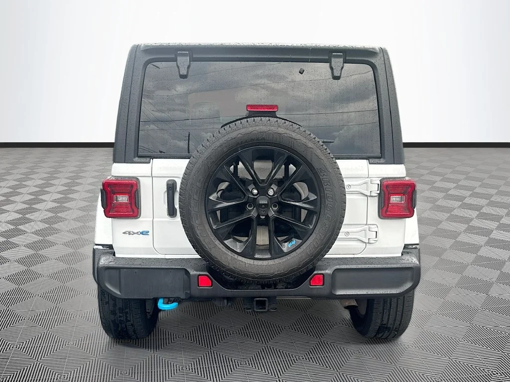 Used 2022 White Jeep Unlimited Sahara 4xe image 7