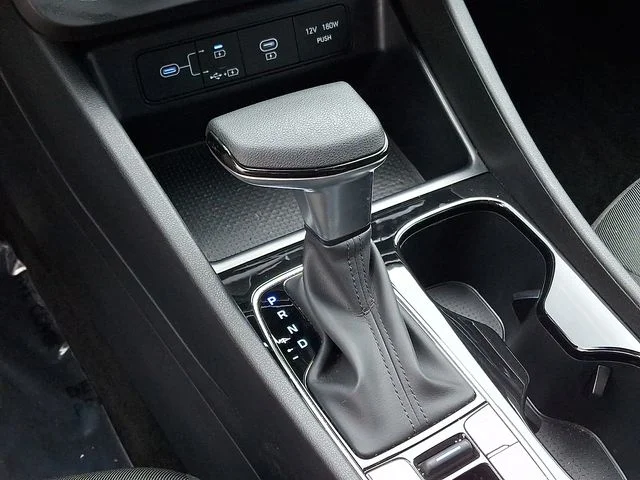 New 2026 White Hyundai SE image 21