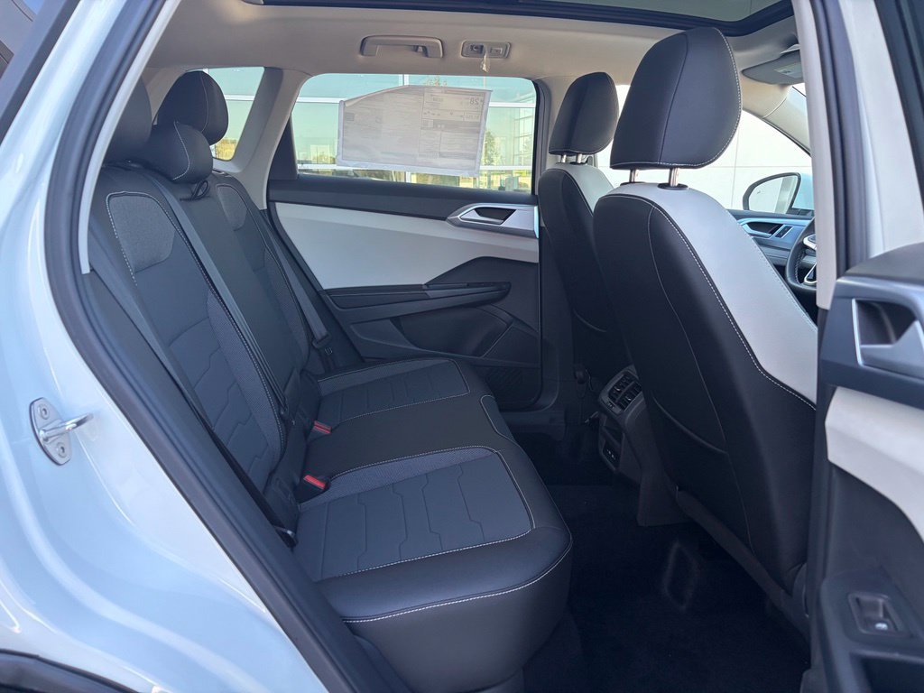 New 2026 Pure White Volkswagen 1.5T SE image 20