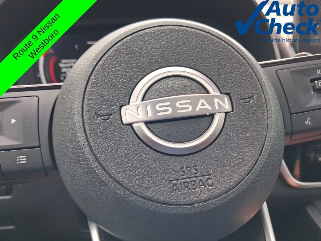 Used 2024 White Nissan SL image 26