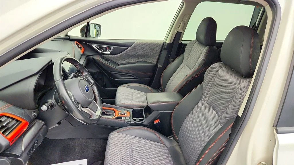 Used 2019 Crystal White Pearl Subaru 2.5i Sport w/ Multimedia Plus Audio & Blind Spot Detection image 20