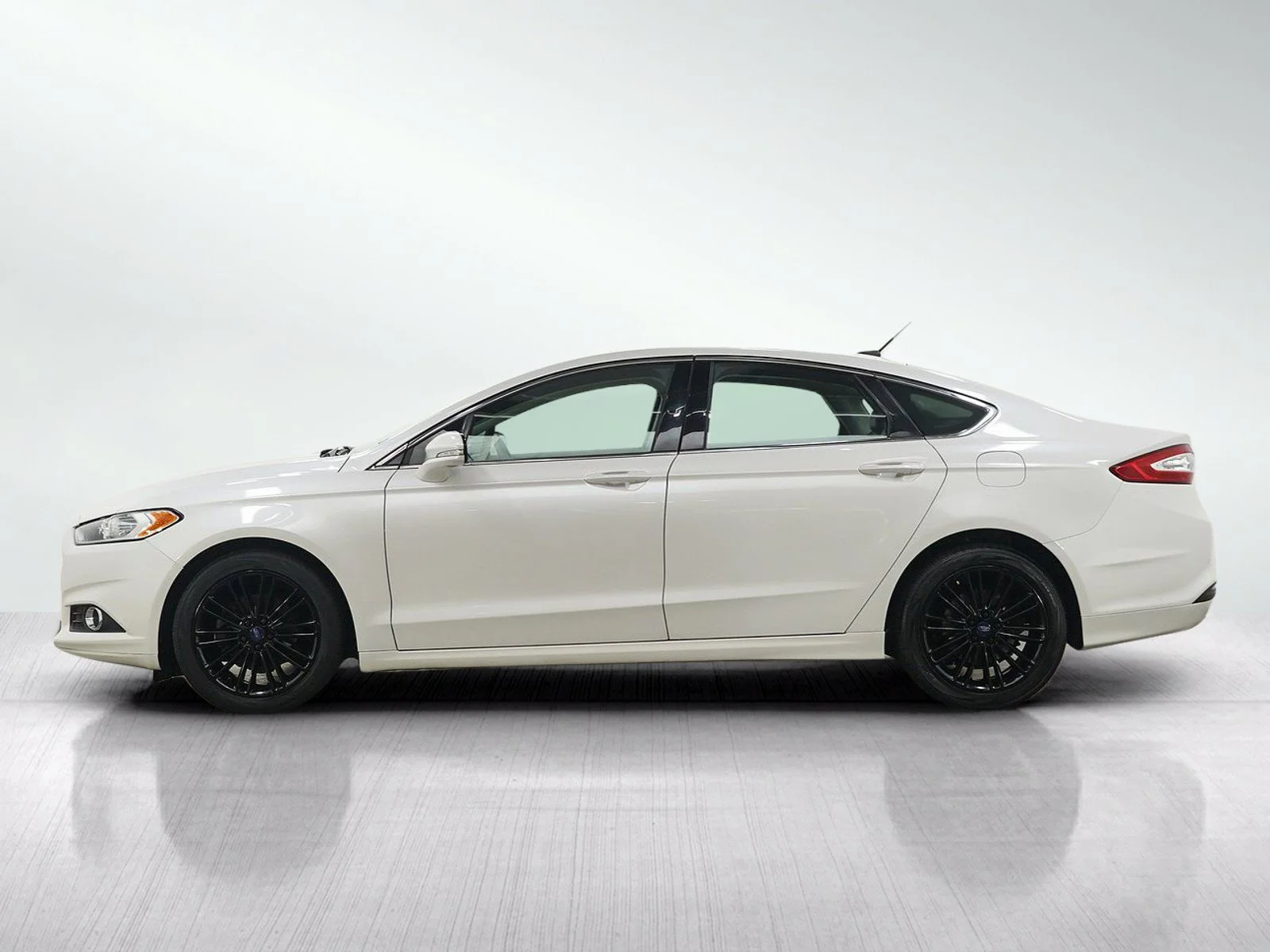 Used 2014 Ford Fusion SE with VIN 3FA6P0HD9ER120924 for sale in White Bear Lake, Minnesota
