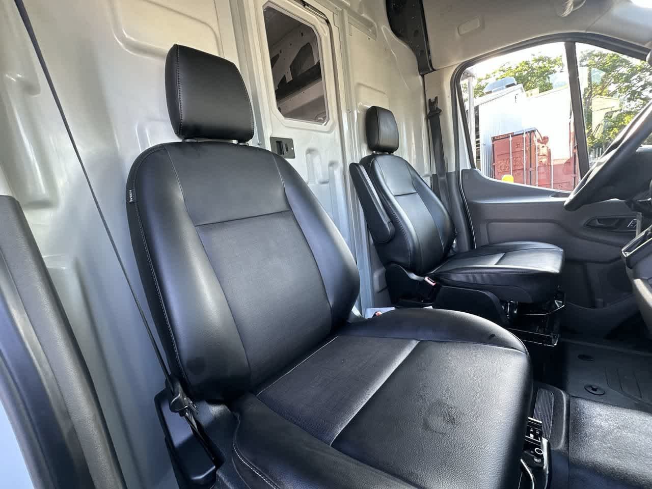 Used 2025 Oxford White Ford  image 27