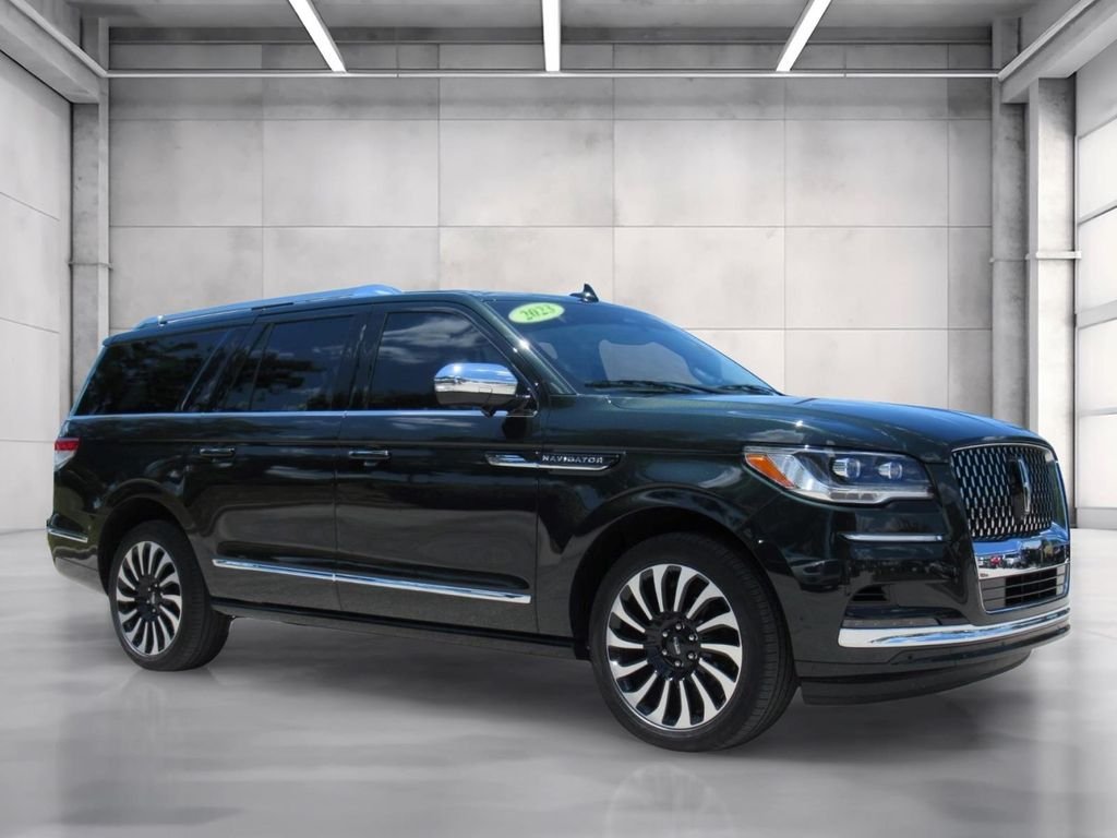2023 Lincoln Navigator Black Label L 4WD's photo