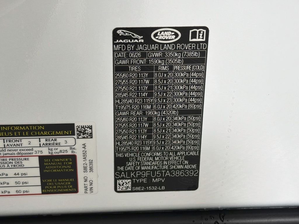 New 2026 Fuji White Land Rover SE image 34