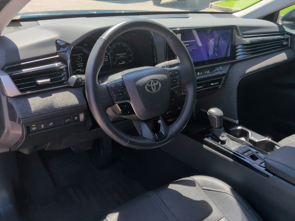 Certified Used 2025  Toyota XLE image 13