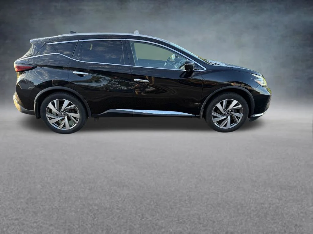 Used 2019 Black Nissan SL image 7